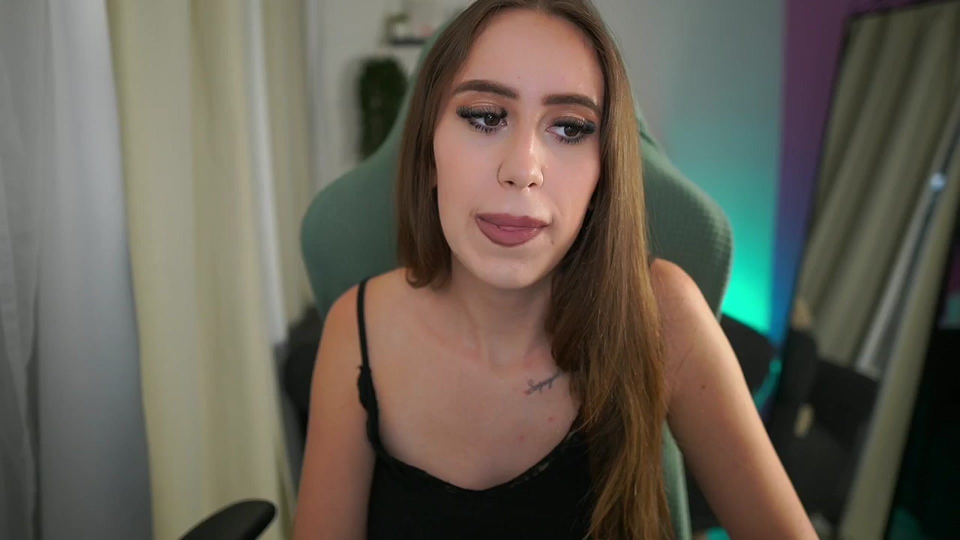 Gallery image thumbnail from Anabel055's myfreecams stream on, 08/11/2025, 12:47 image 20 of 20