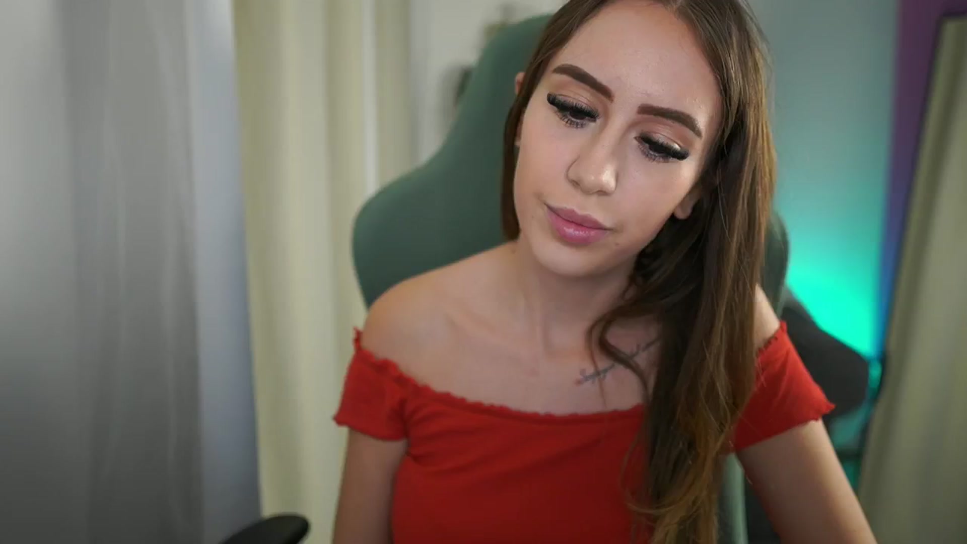 Gallery image thumbnail from Anabel055's myfreecams stream on, 08/14/2025, 11:16 image 14 of 20