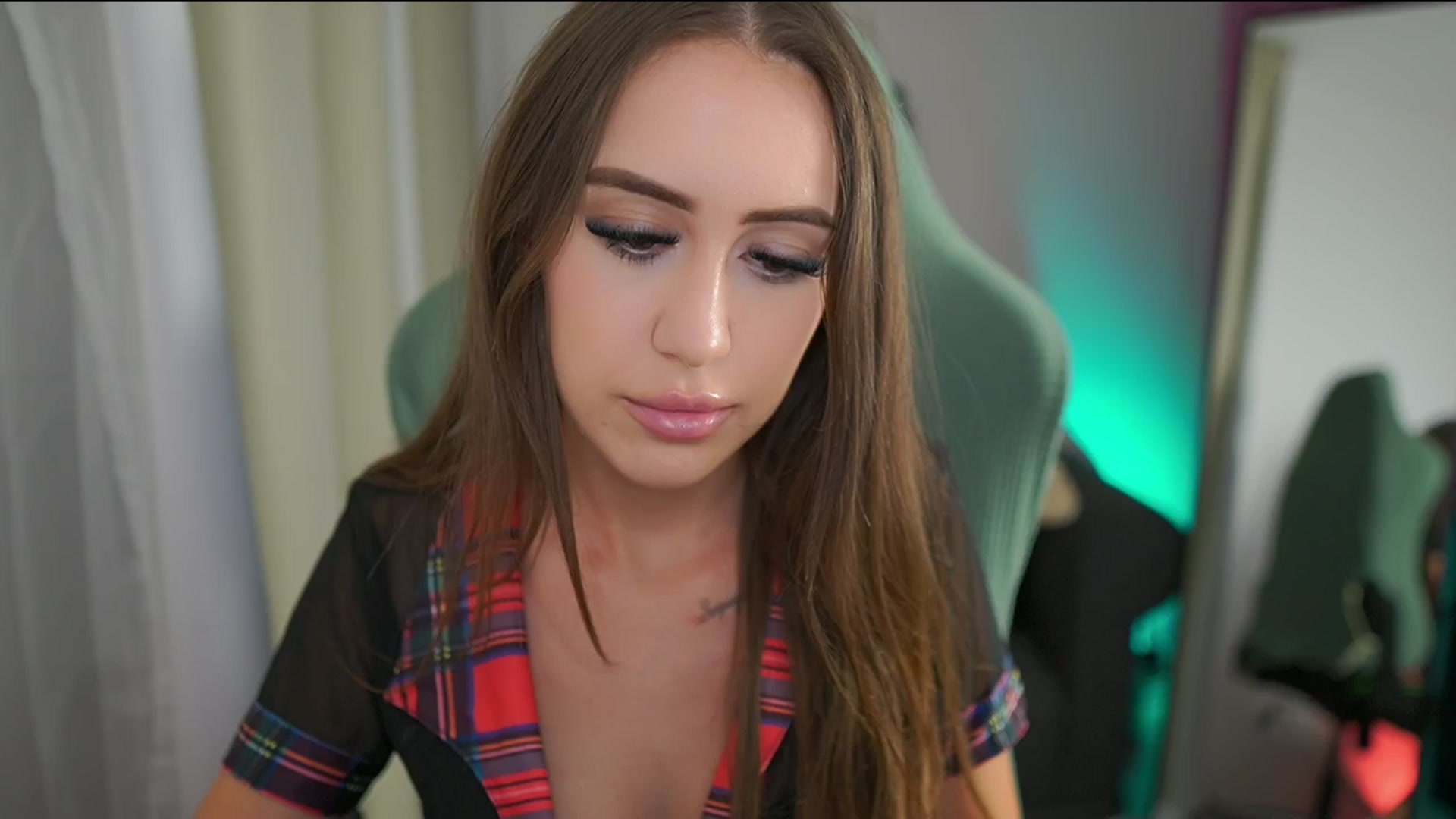 Gallery image thumbnail from Anabel055's myfreecams stream on, 08/15/2025, 18:10 image 20 of 20