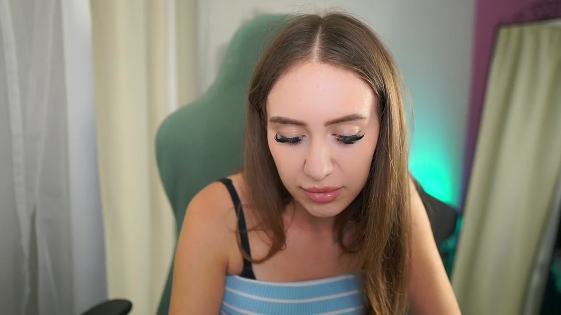 Gallery image thumbnail from Anabel055's myfreecams stream on, 08/31/2025, 17:15 image 7 of 20
