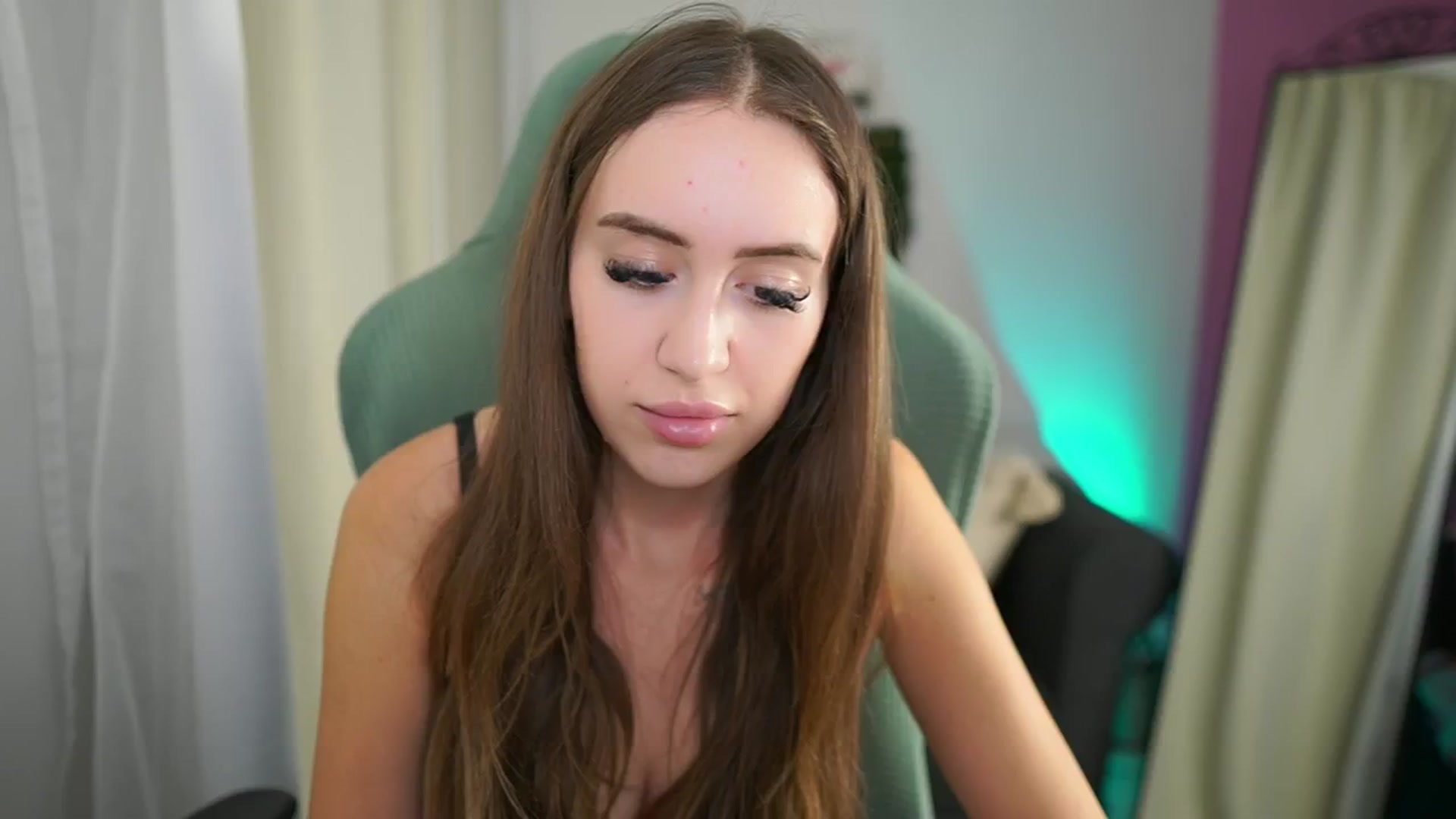 Gallery image thumbnail from Anabel055's myfreecams stream on, 09/01/2025, 12:06 image 3 of 20