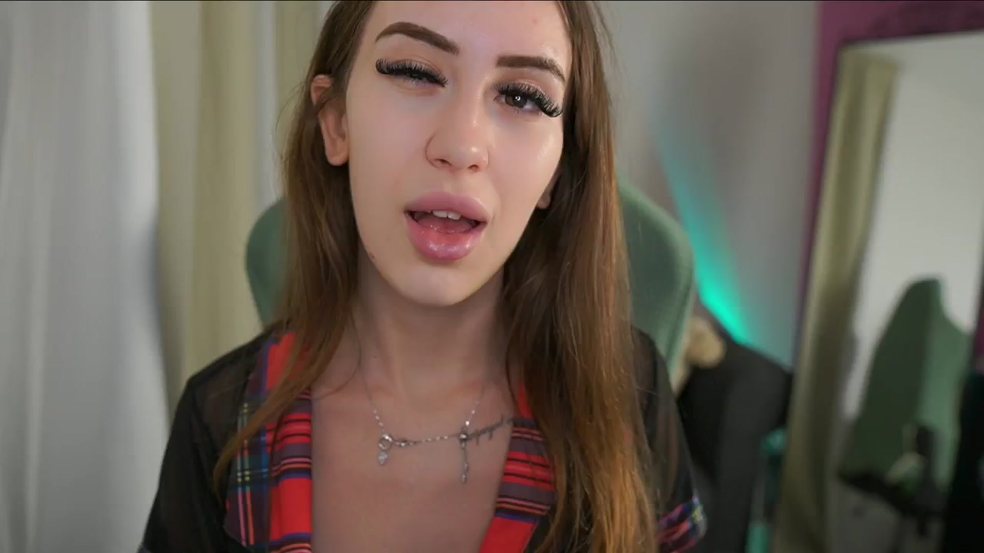 Gallery image thumbnail from Anabel055's myfreecams stream on, 09/13/2025, 12:28 image 7 of 20