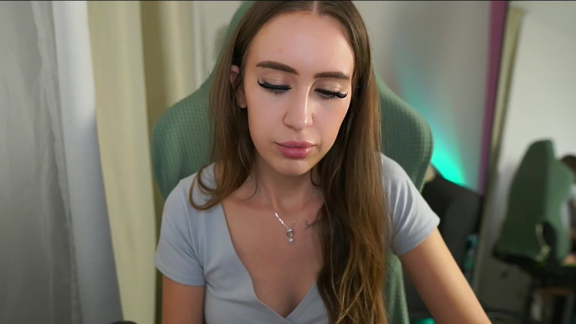 Gallery image thumbnail from Anabel055's myfreecams stream on, 09/14/2025, 17:38 image 4 of 20