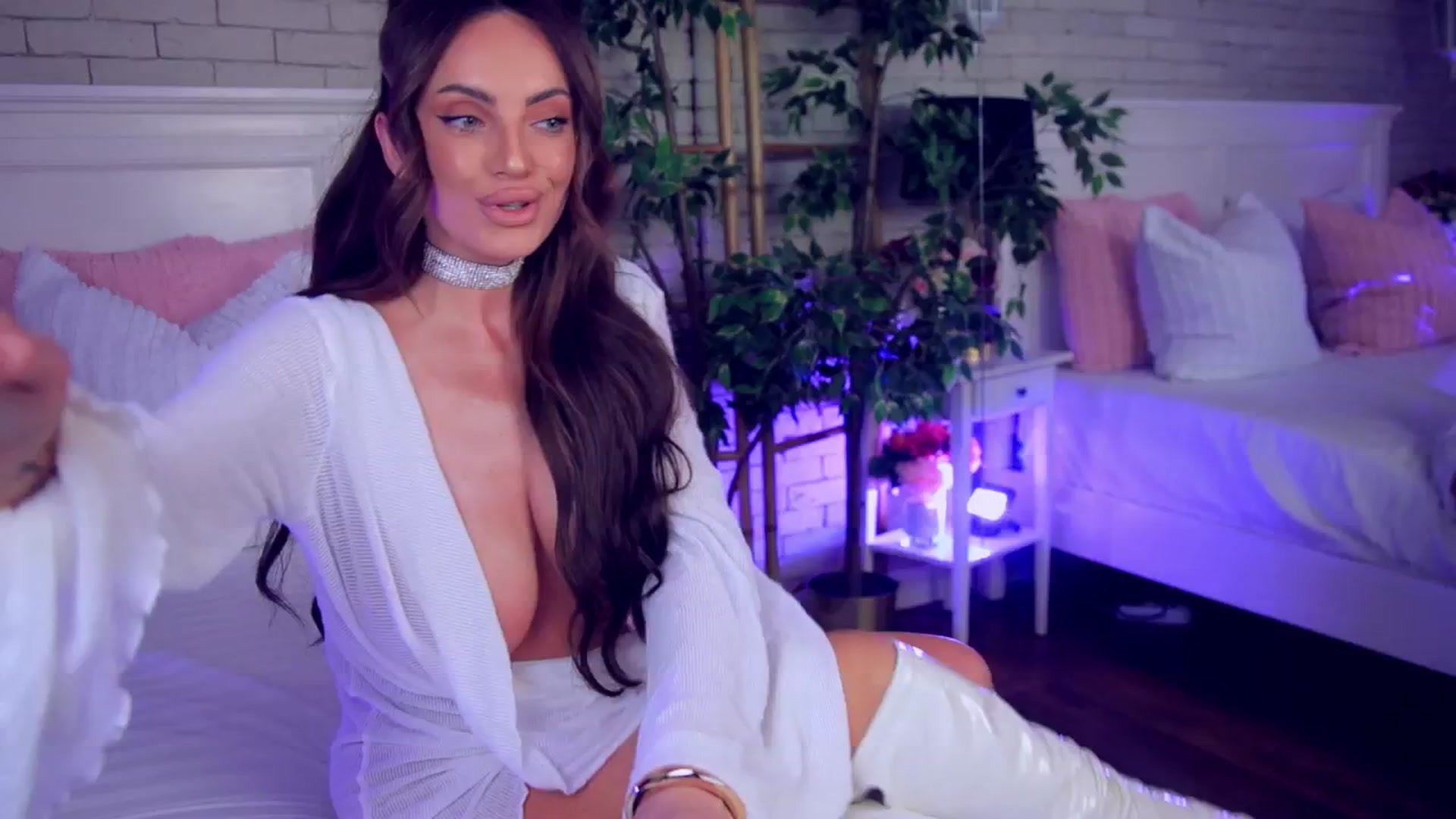 Gallery image thumbnail from Anabella_Star's myfreecams stream on, 02/25/2026, 07:54 image 5 of 20