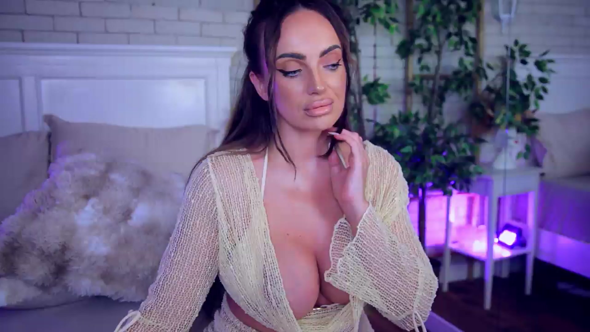 Gallery image thumbnail from Anabella_Star's myfreecams stream on, 06/24/2026, 09:44 image 19 of 20