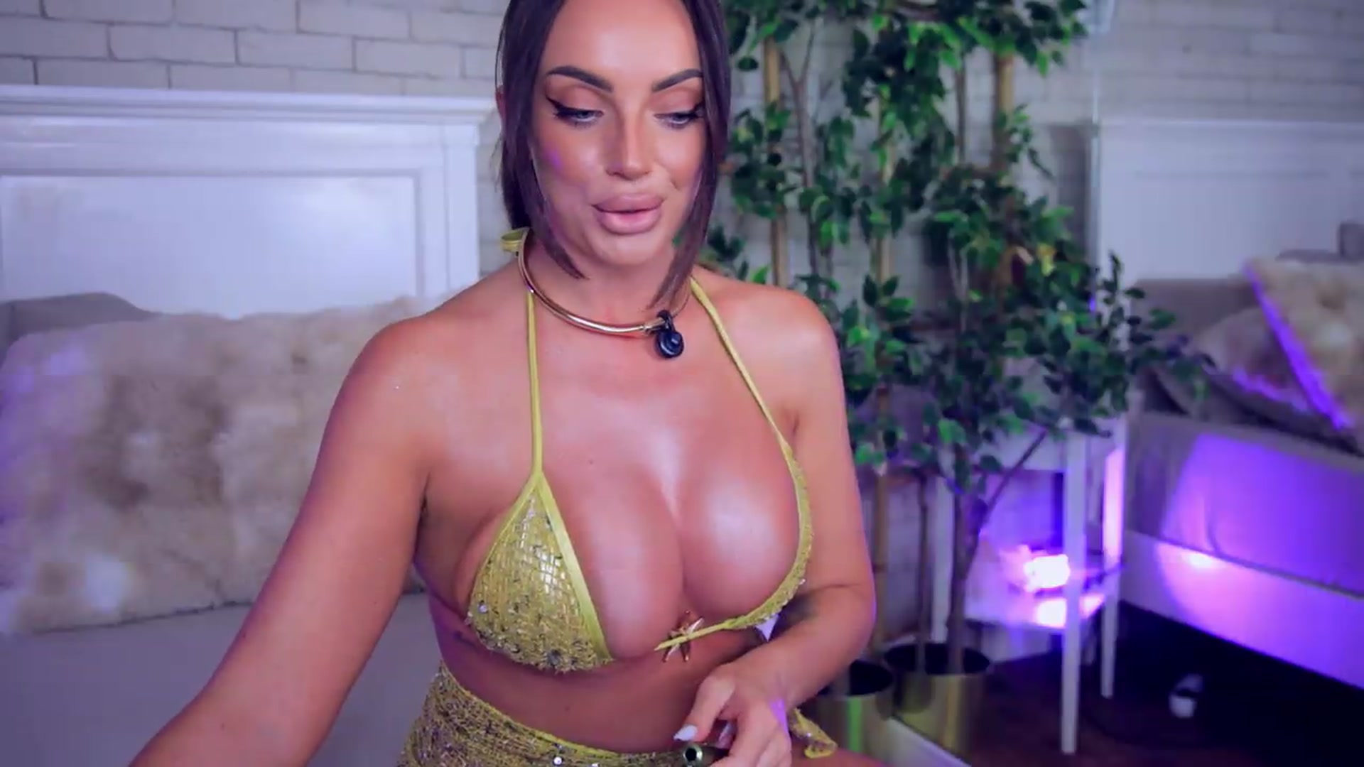 Gallery image thumbnail from Anabella_Star's myfreecams stream on, 09/09/2026, 22:16 image 5 of 20