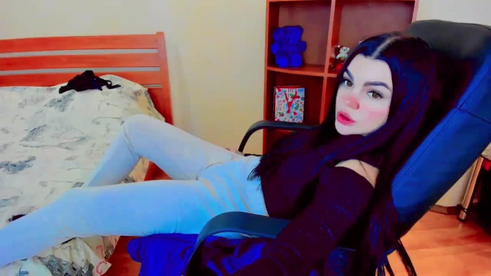 Gallery image thumbnail from Anaconda777's myfreecams stream on, 12/19/2023, 11:20 image 15 of 20