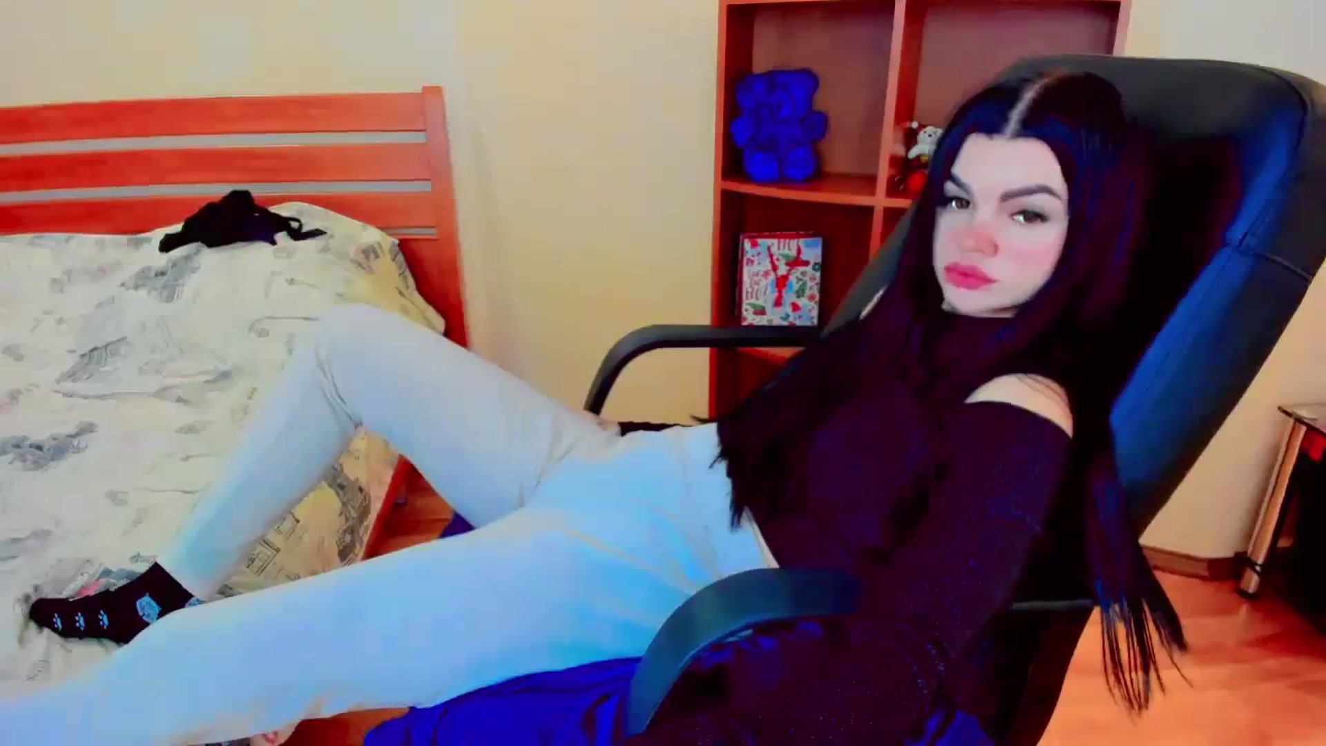 Gallery image thumbnail from Anaconda777's myfreecams stream on, 12/19/2023, 11:20 image 10 of 20