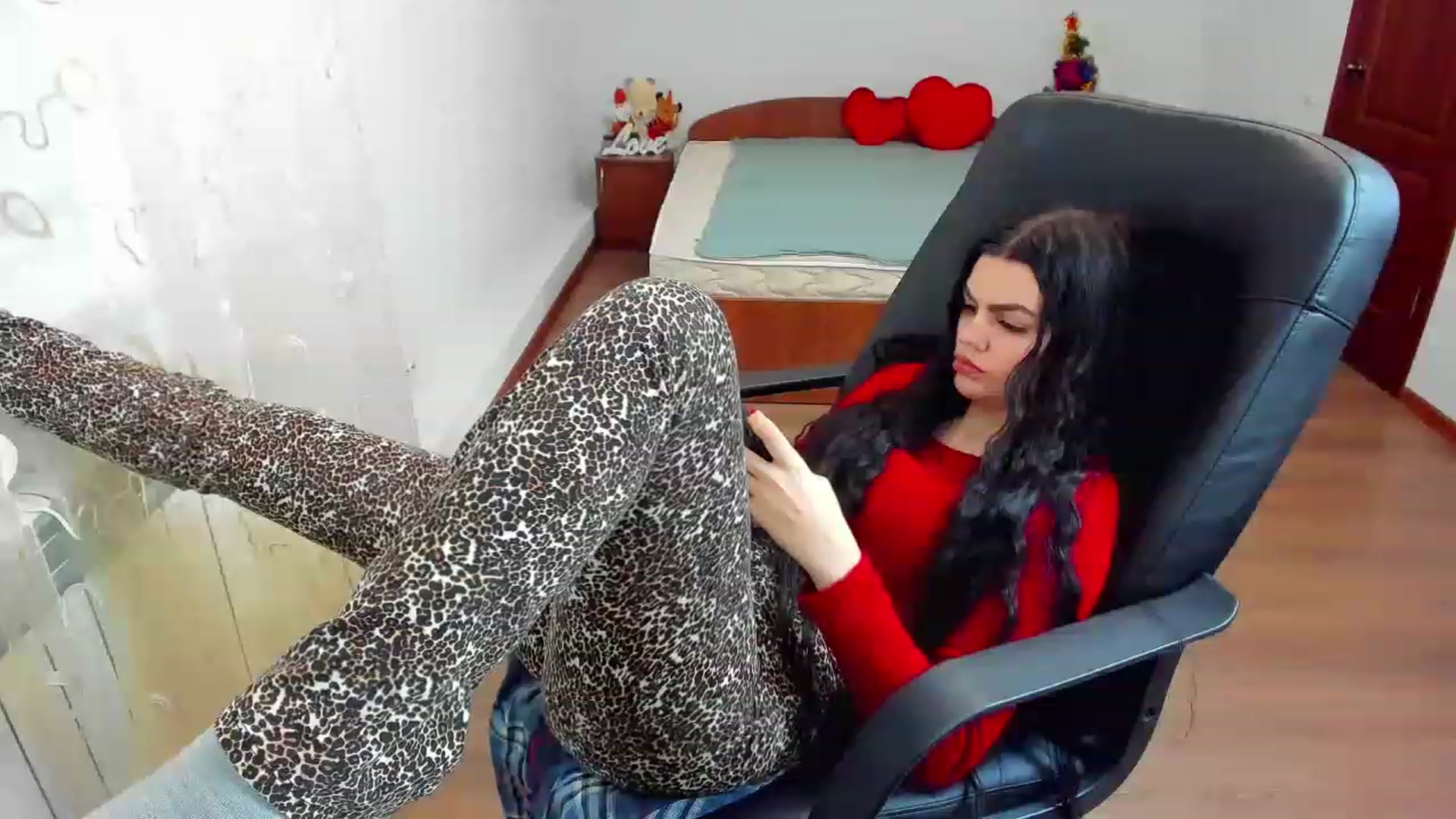 Gallery image thumbnail from AnacondaCrazy's myfreecams stream on, 12/19/2022, 08:34 image 19 of 20