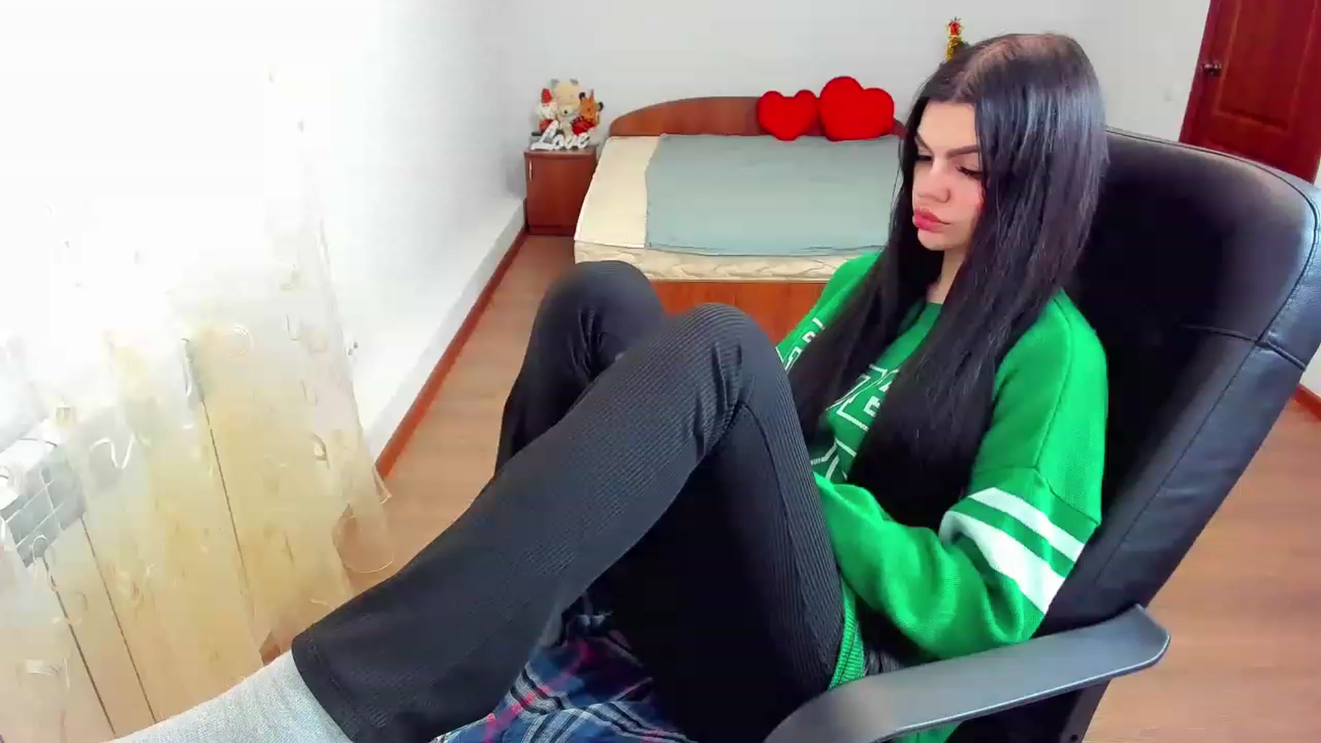 Gallery image thumbnail from AnacondaCrazy's myfreecams stream on, 12/20/2022, 09:17 image 7 of 20