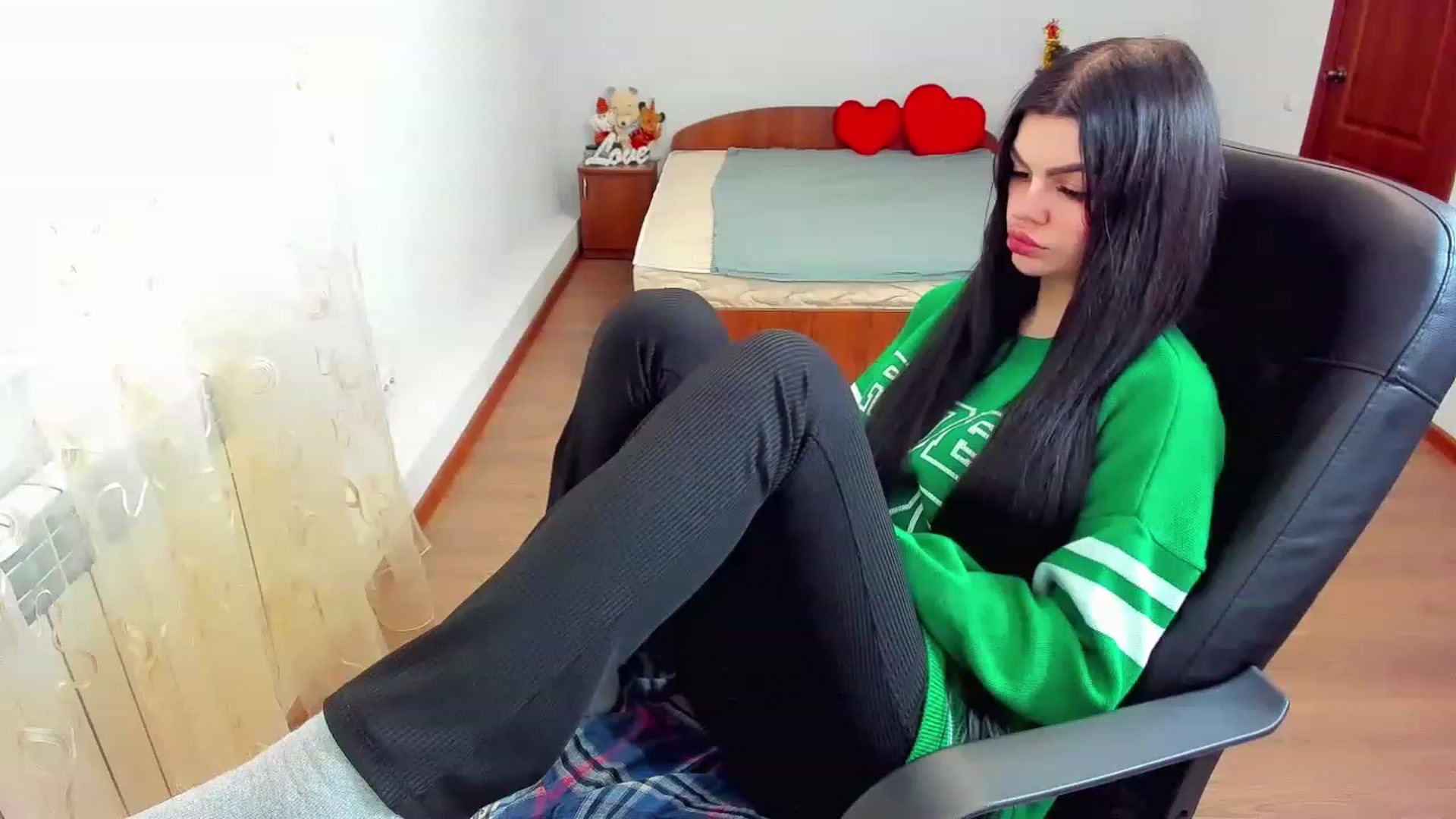 Gallery image thumbnail from AnacondaCrazy's myfreecams stream on, 12/20/2022, 09:17 image 10 of 20