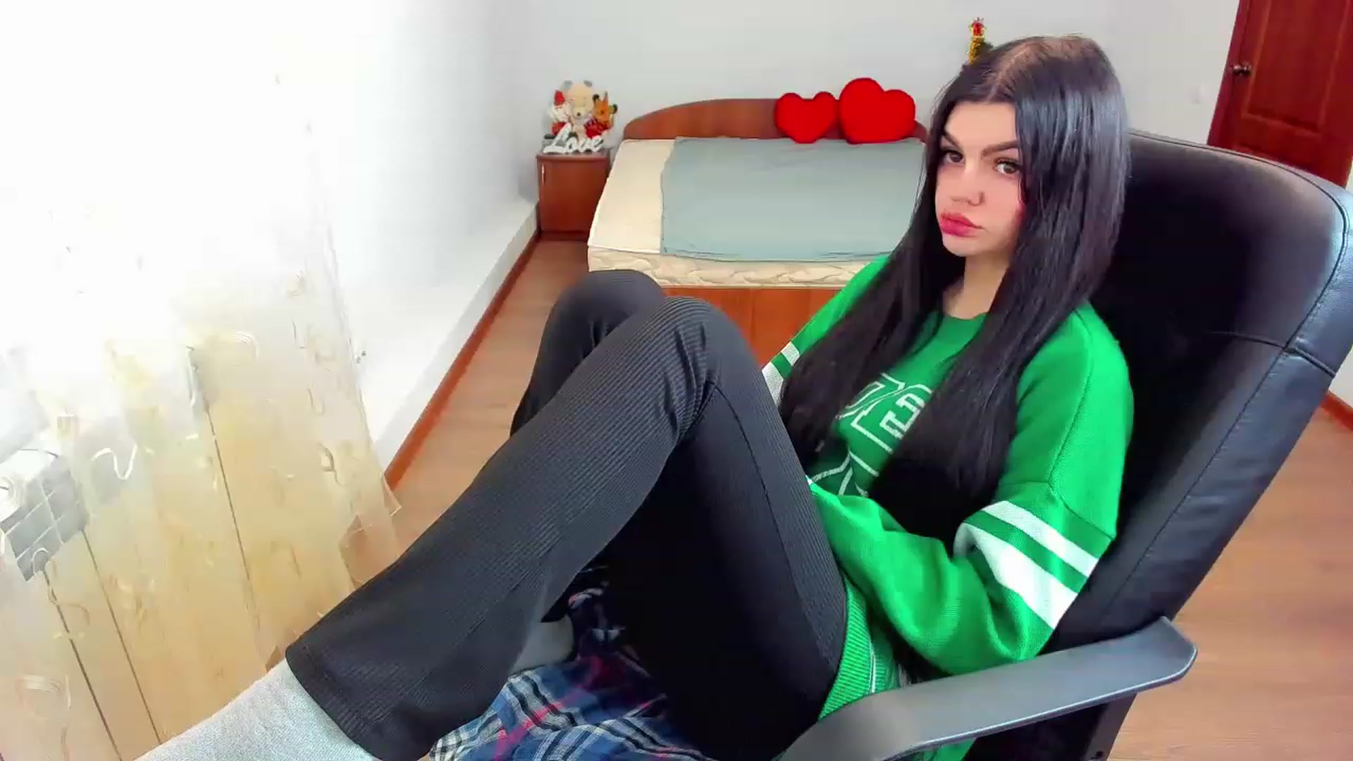 Gallery image thumbnail from AnacondaCrazy's myfreecams stream on, 12/20/2022, 09:17 image 20 of 20