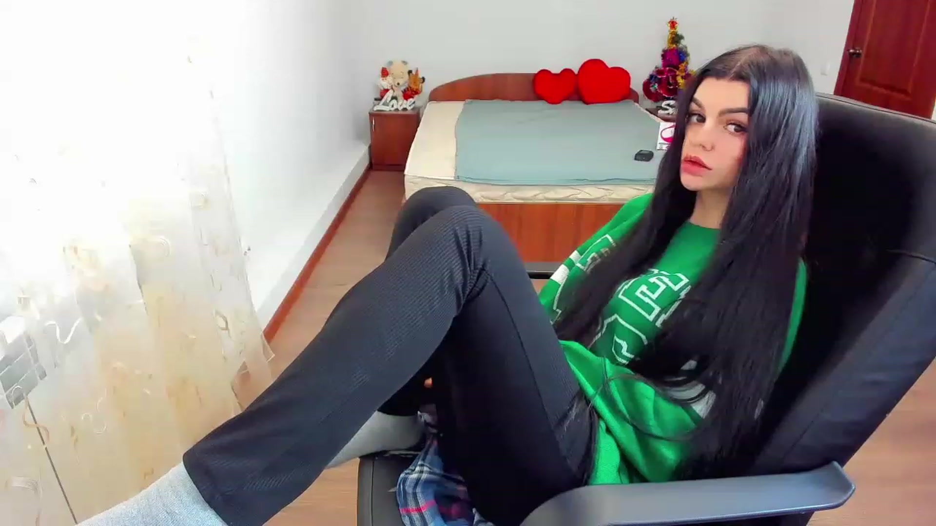 Gallery image thumbnail from AnacondaCrazy's myfreecams stream on, 12/20/2022, 11:41 image 13 of 20