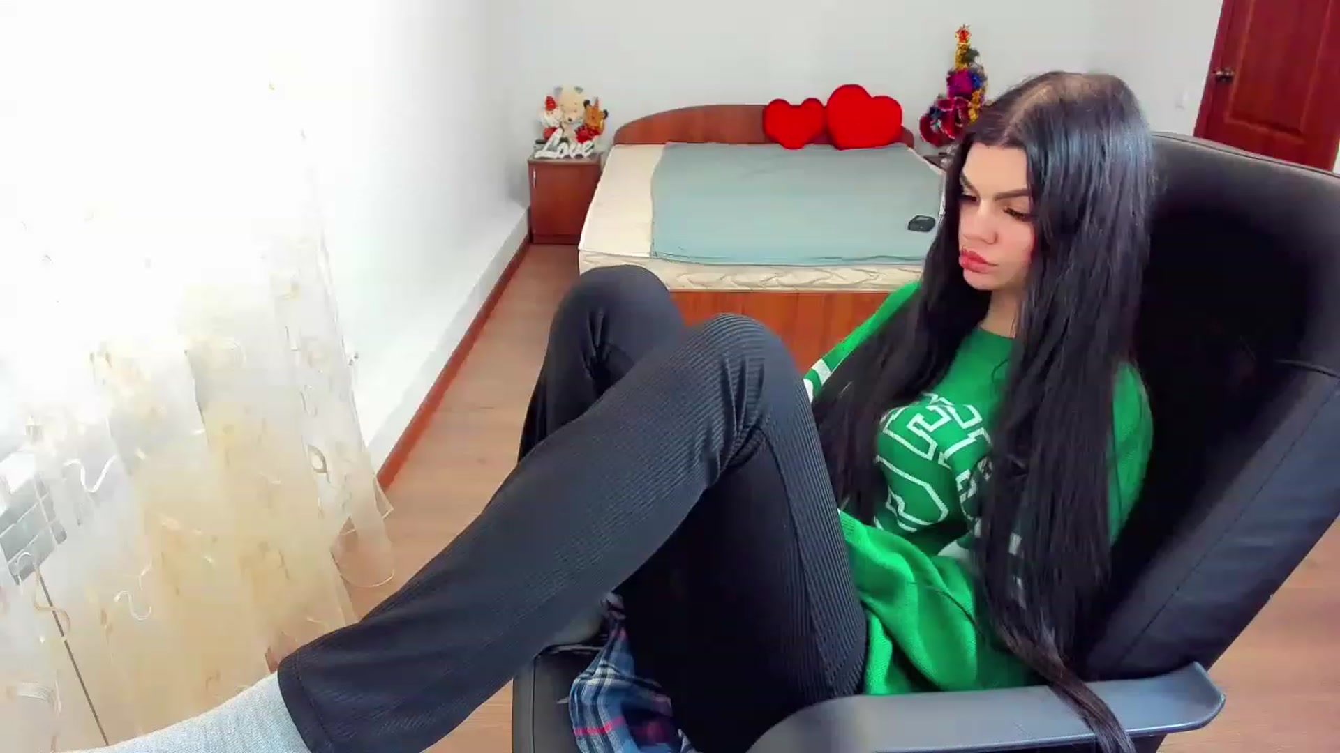 Gallery image thumbnail from AnacondaCrazy's myfreecams stream on, 12/20/2022, 11:41 image 18 of 20