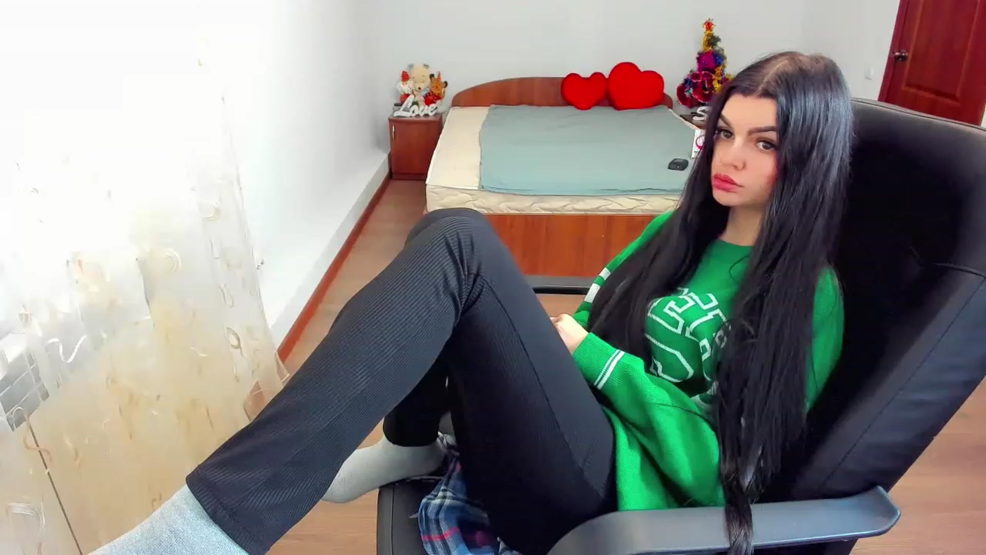 Gallery image thumbnail from AnacondaCrazy's myfreecams stream on, 12/20/2022, 11:41 image 17 of 20