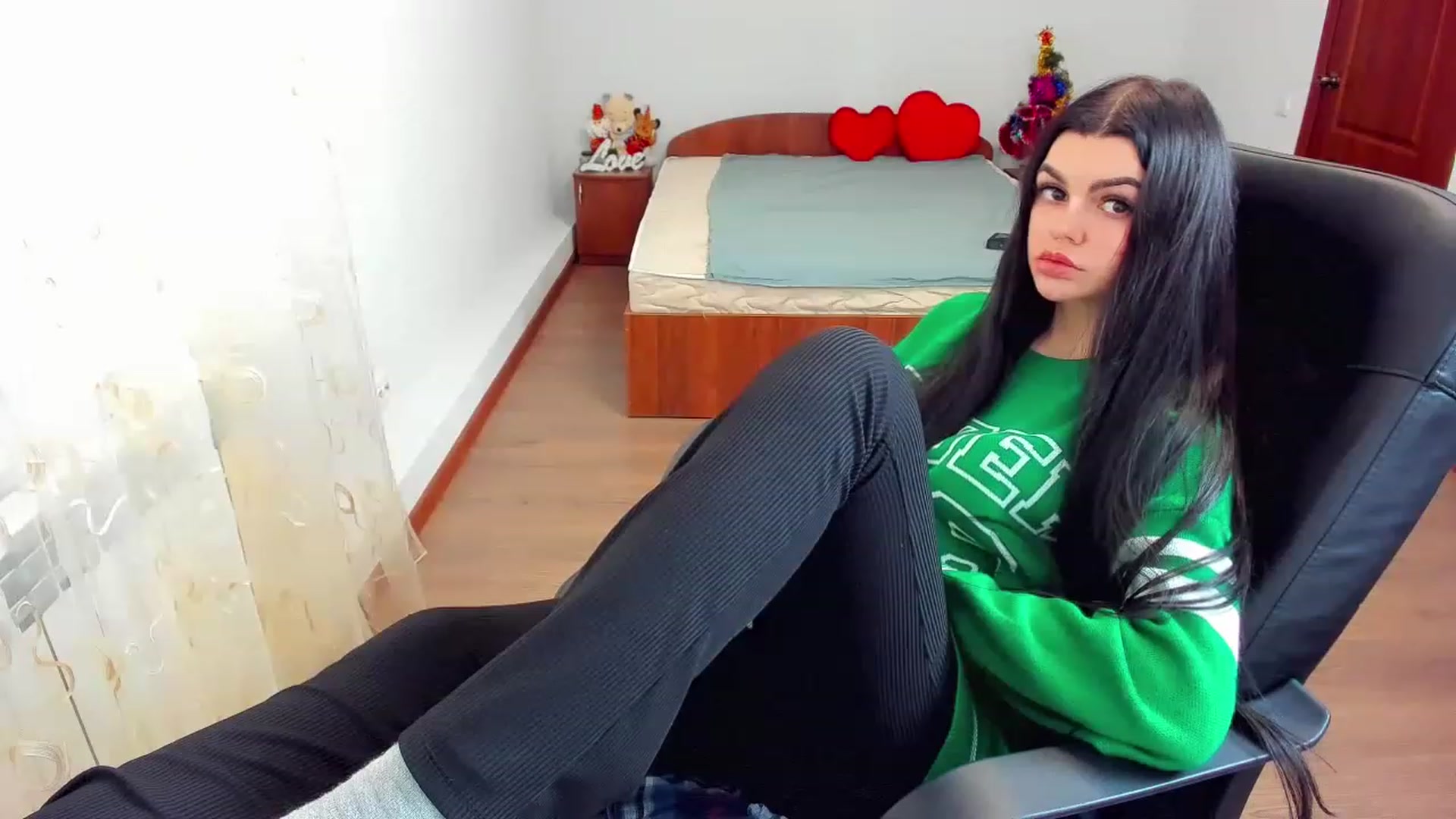 Gallery image thumbnail from AnacondaCrazy's myfreecams stream on, 12/20/2022, 11:41 image 7 of 20