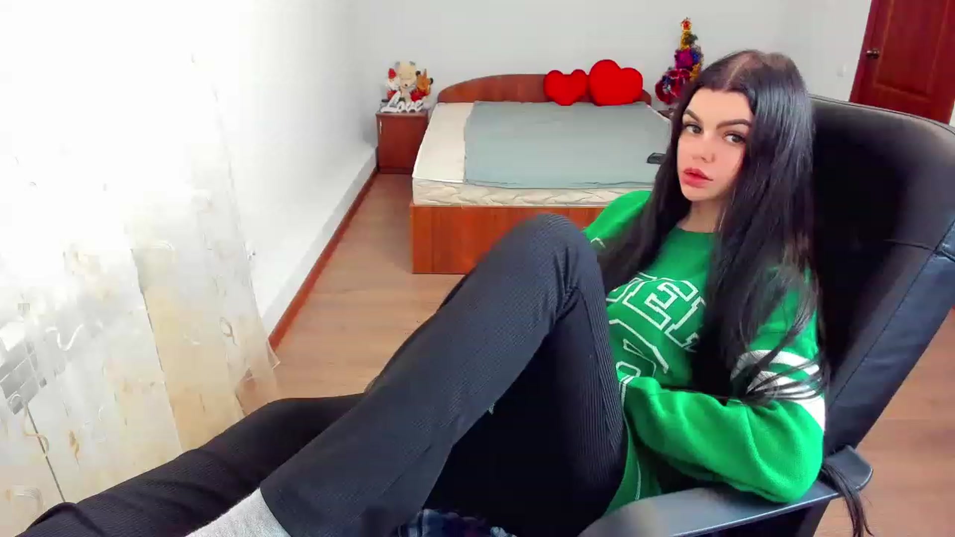 Gallery image thumbnail from AnacondaCrazy's myfreecams stream on, 12/20/2022, 11:41 image 9 of 20