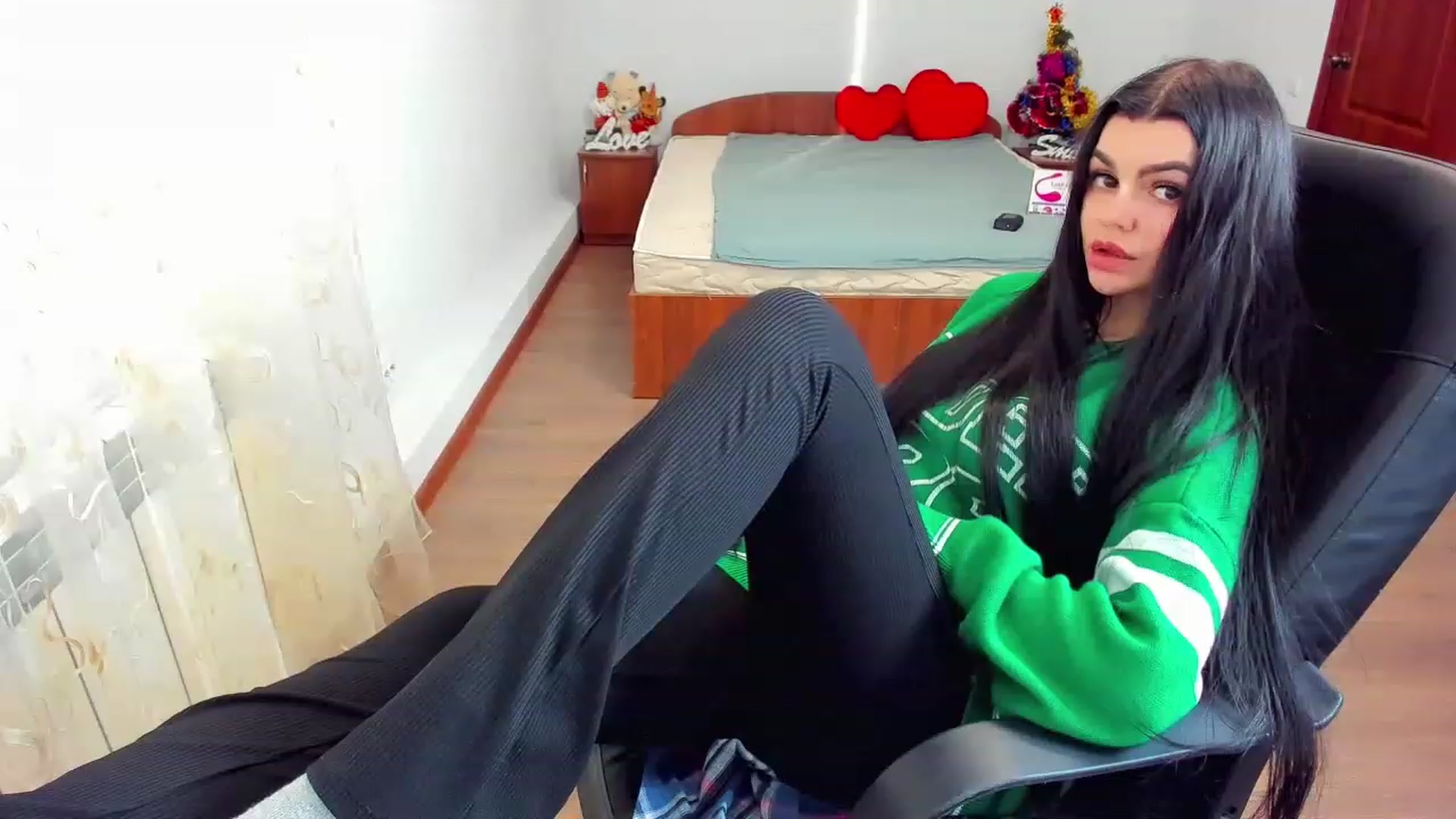 Gallery image thumbnail from AnacondaCrazy's myfreecams stream on, 12/20/2022, 12:23 image 11 of 20