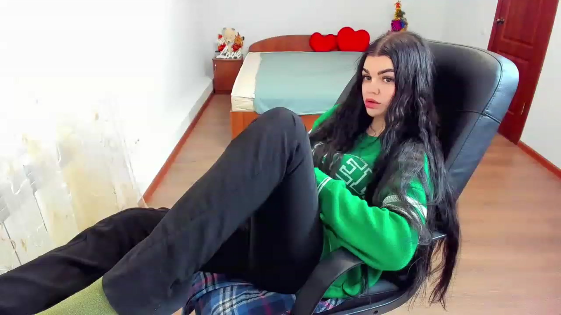 Gallery image thumbnail from AnacondaCrazy's myfreecams stream on, 12/26/2022, 08:53 image 9 of 20