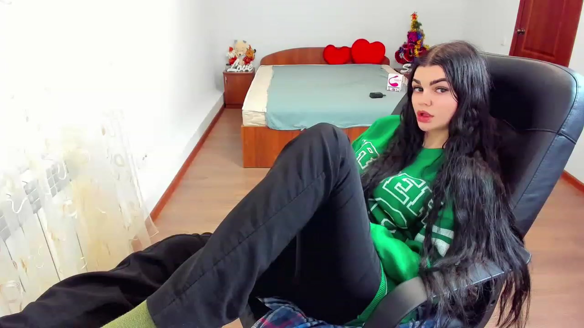 Gallery image thumbnail from AnacondaCrazy's myfreecams stream on, 12/26/2022, 10:15 image 6 of 20