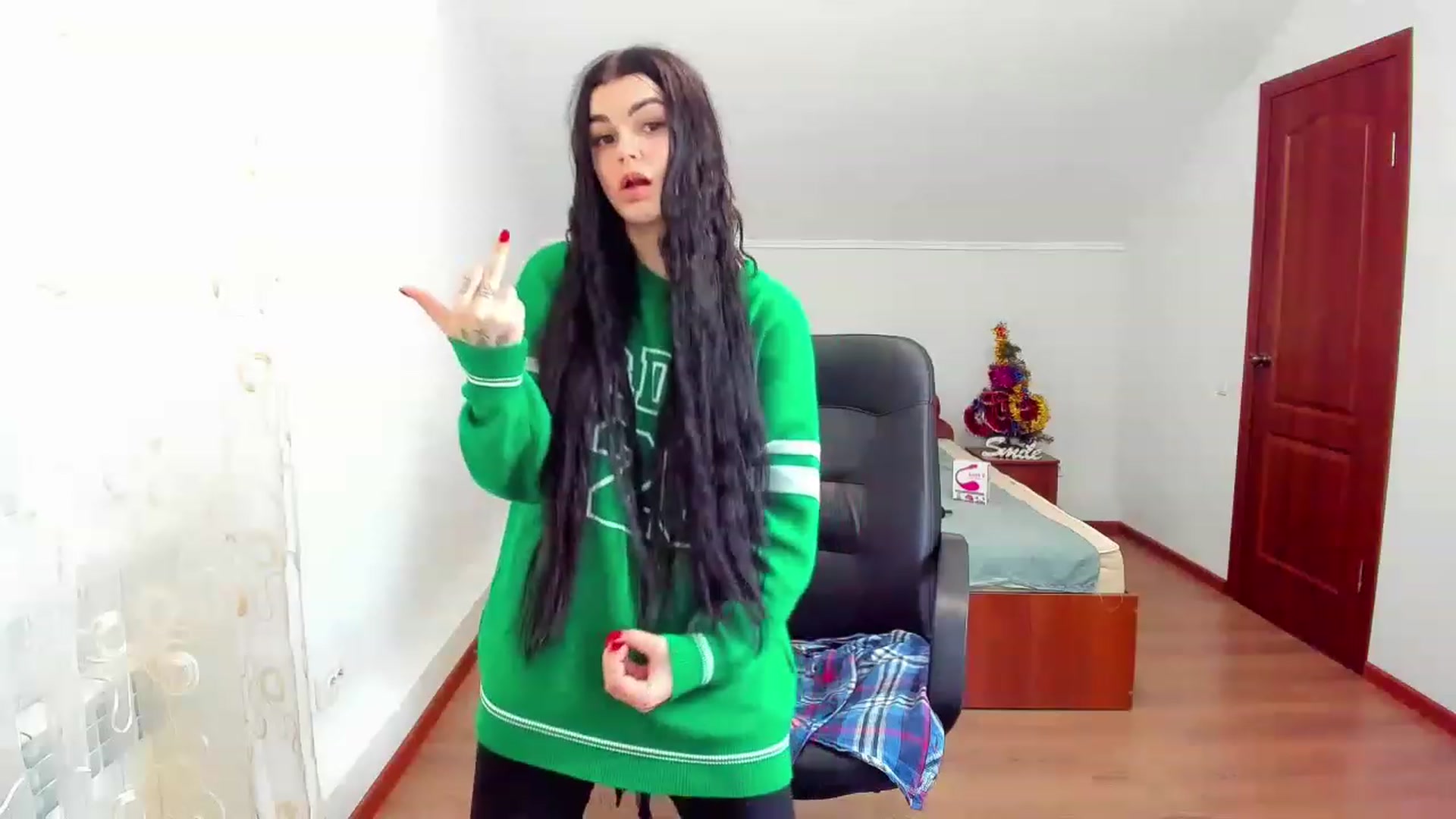 Gallery image thumbnail from AnacondaCrazy's myfreecams stream on, 12/26/2022, 10:15 image 20 of 20