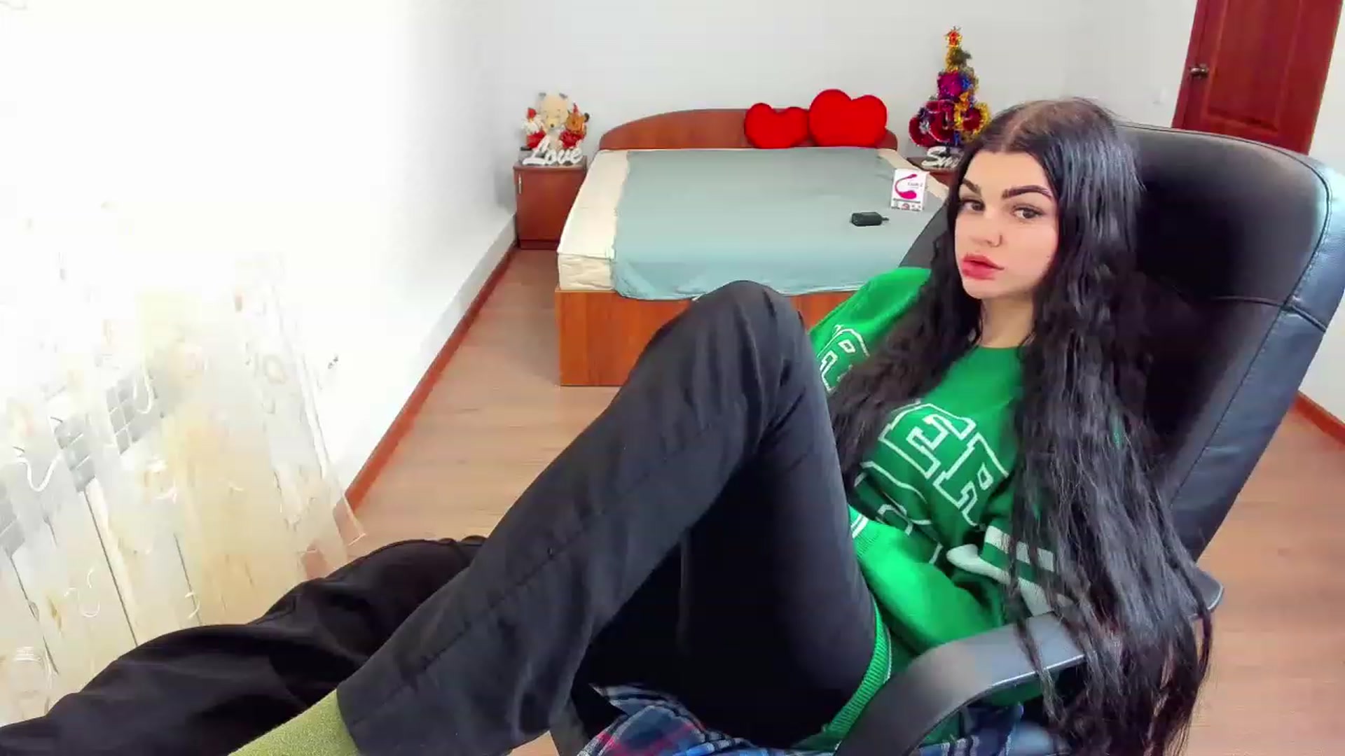 Gallery image thumbnail from AnacondaCrazy's myfreecams stream on, 12/26/2022, 10:15 image 8 of 20