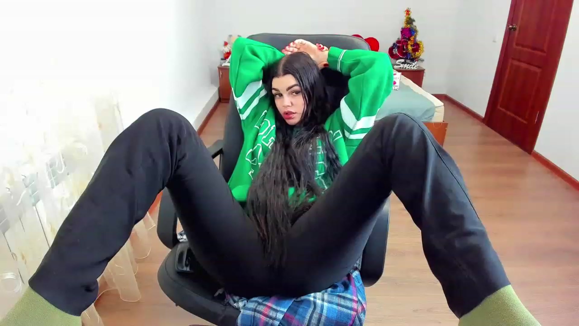 Gallery image thumbnail from AnacondaCrazy's myfreecams stream on, 12/26/2022, 11:58 image 1 of 20
