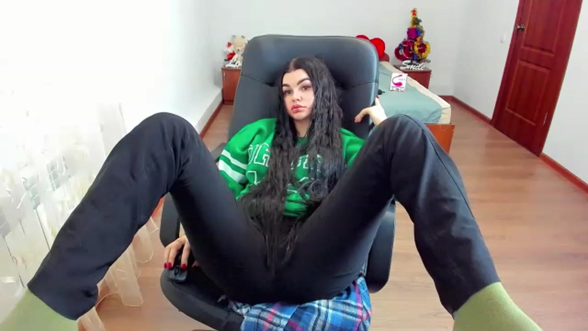 Gallery image thumbnail from AnacondaCrazy's myfreecams stream on, 12/26/2022, 12:28 image 1 of 20