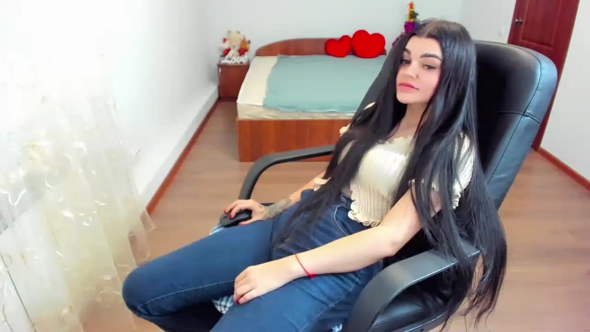 Gallery image thumbnail from AnacondaCrazy's myfreecams stream on, 12/27/2022, 11:24 image 13 of 20