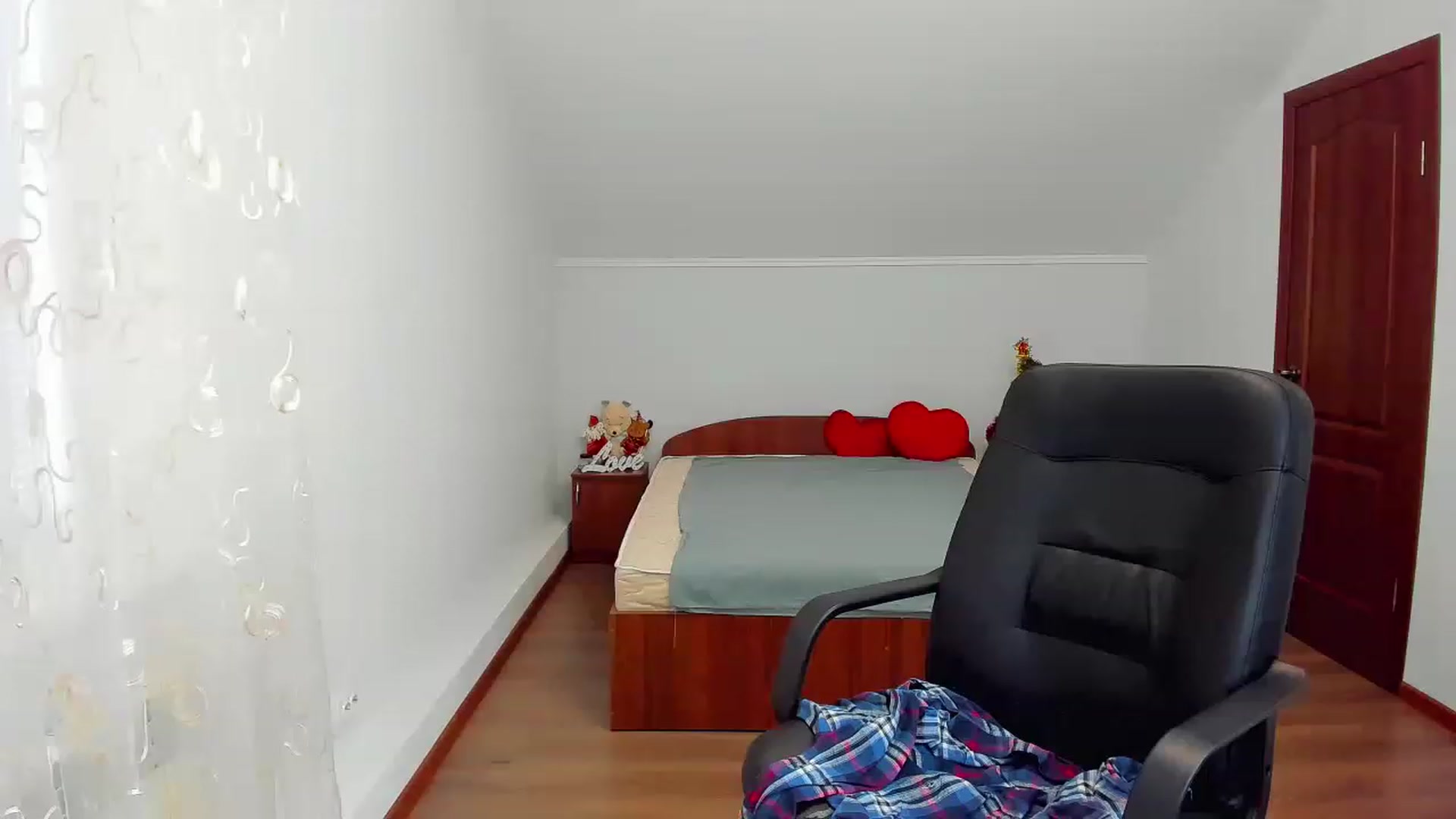 Gallery image thumbnail from AnacondaCrazy's myfreecams stream on, 01/03/2023, 10:25 image 3 of 20