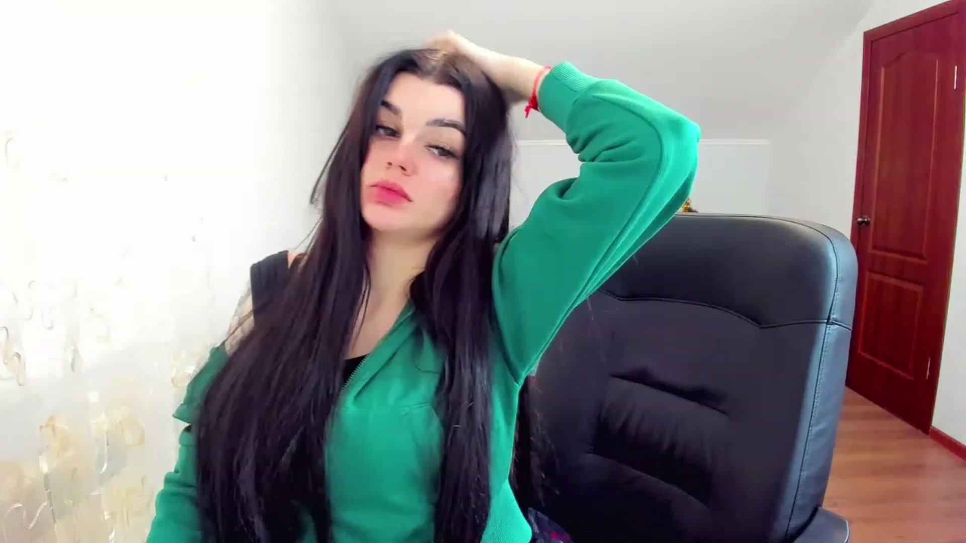 Gallery image thumbnail from AnacondaCrazy's myfreecams stream on, 01/03/2023, 10:25 image 1 of 20