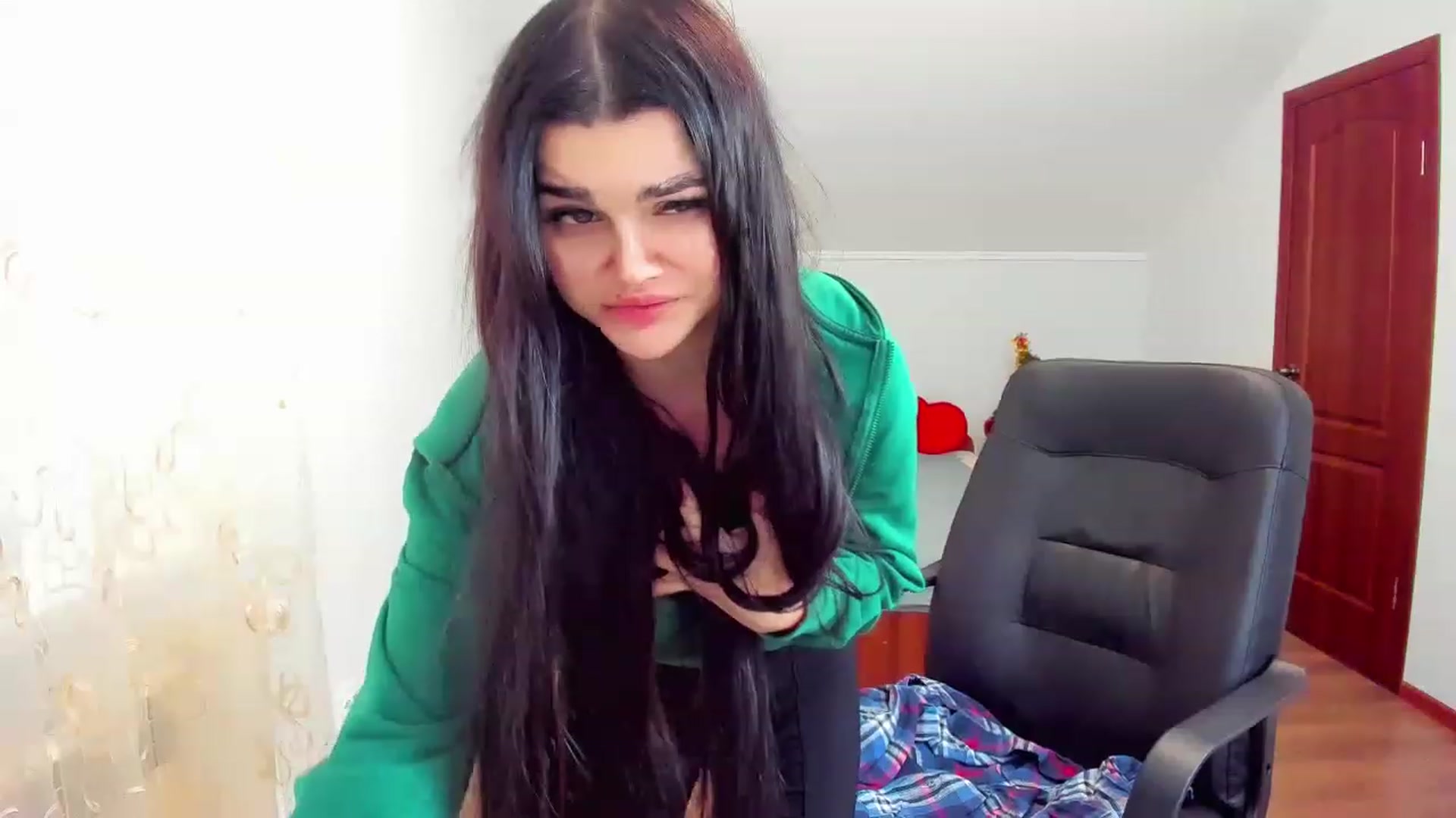 Gallery image thumbnail from AnacondaCrazy's myfreecams stream on, 01/03/2023, 10:25 image 6 of 20