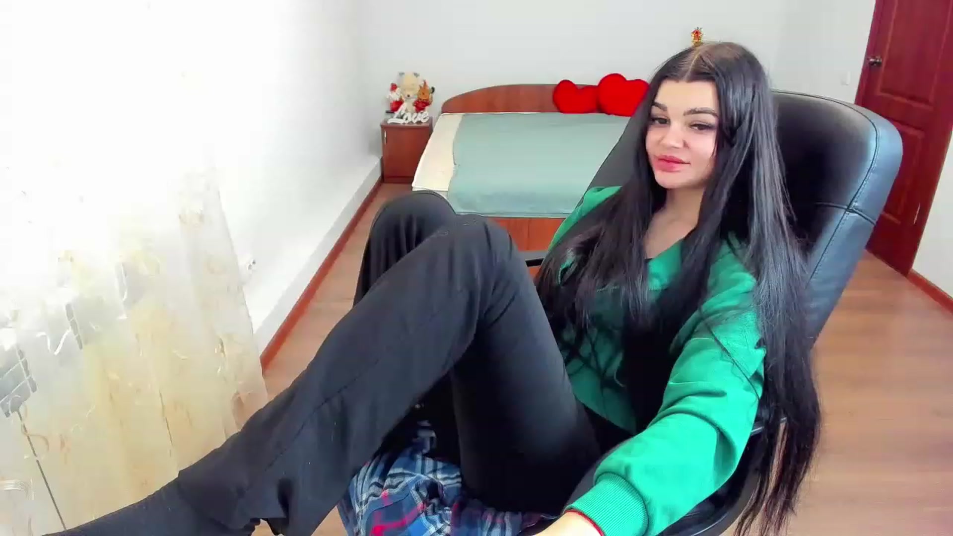 Gallery image thumbnail from AnacondaCrazy's myfreecams stream on, 01/03/2023, 11:27 image 1 of 20