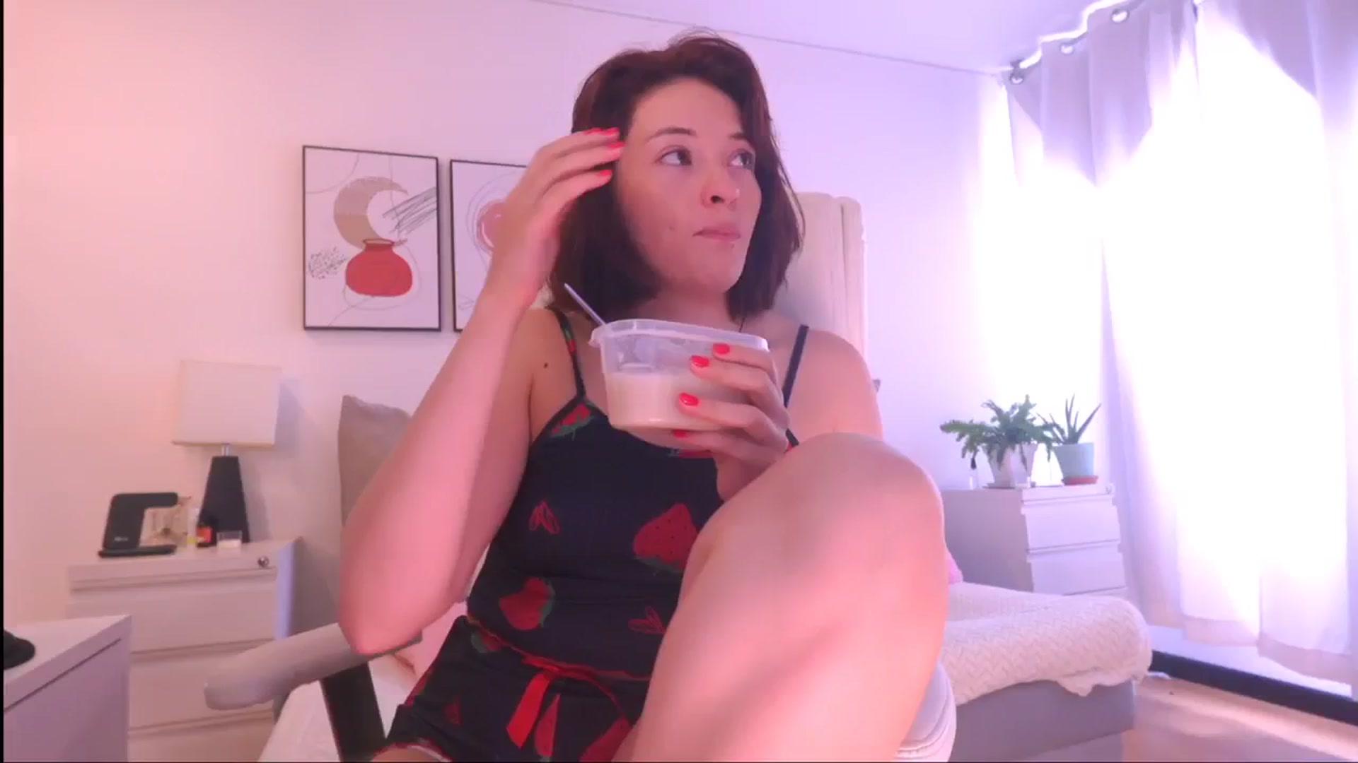 Gallery image thumbnail from Anah_'s myfreecams stream on, 04/14/2025, 17:26 image 8 of 20