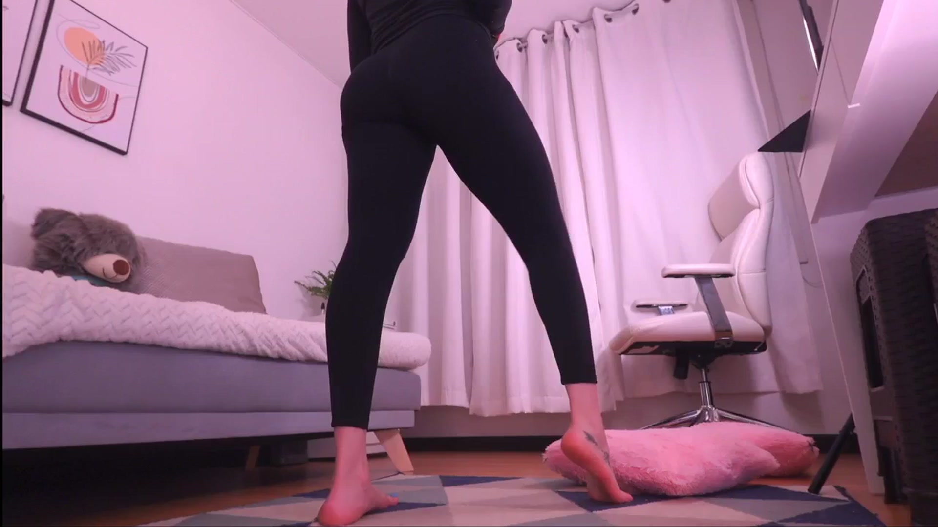 Gallery image thumbnail from Anah_'s myfreecams stream on, 05/18/2025, 02:00 image 20 of 20