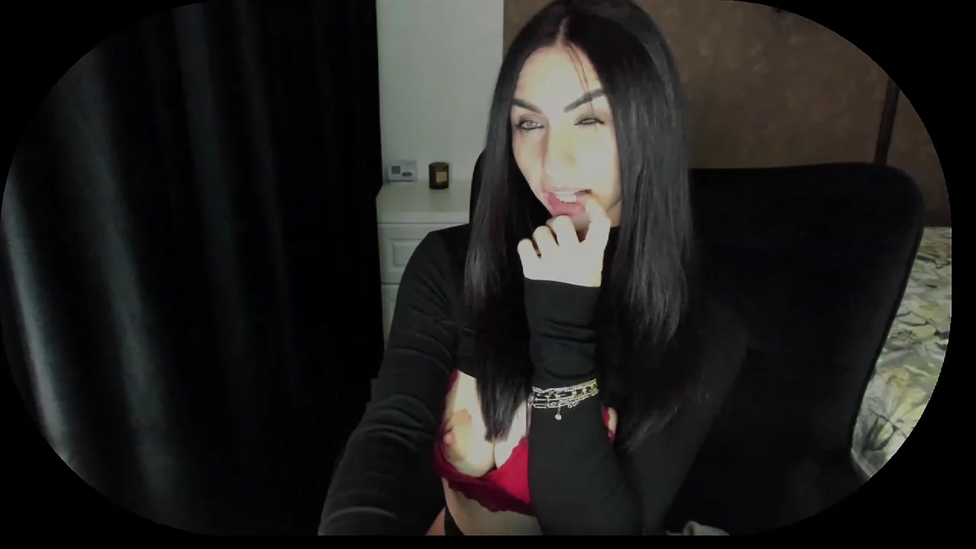 Gallery image thumbnail from Anais25's myfreecams stream on, 11/18/2022, 02:36 image 5 of 20