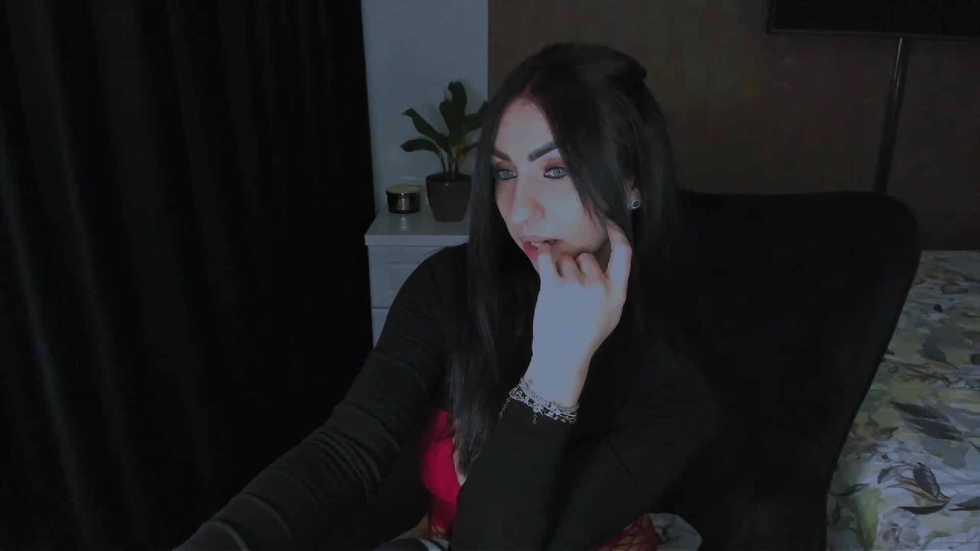 Gallery image thumbnail from Anais25's myfreecams stream on, 03/29/2023, 01:50 image 18 of 20