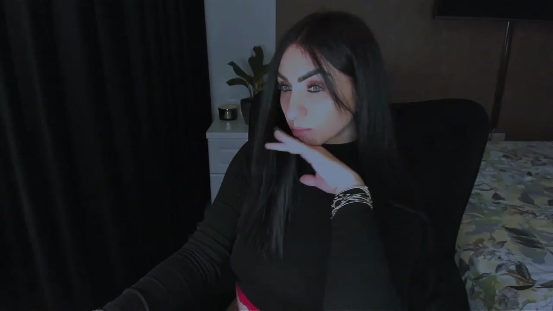 Gallery image thumbnail from Anais25's myfreecams stream on, 03/29/2023, 01:50 image 12 of 20