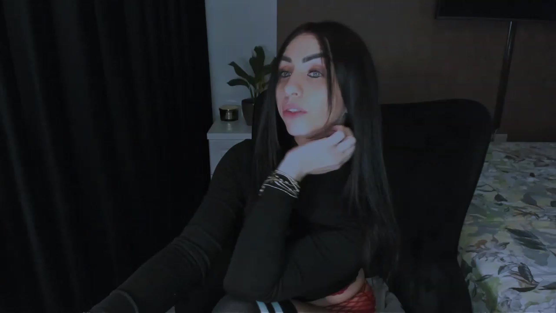 Gallery image thumbnail from Anais25's myfreecams stream on, 03/29/2023, 01:50 image 13 of 20