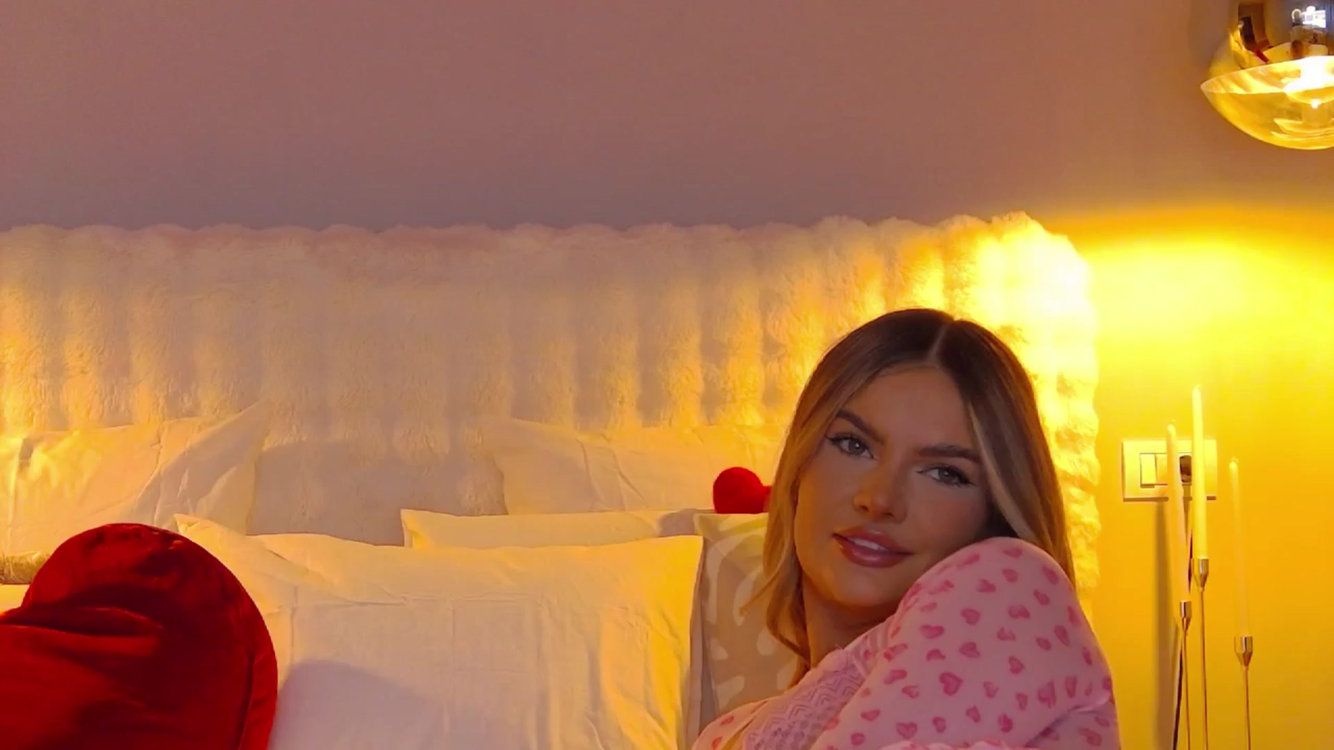 Gallery image thumbnail from AnaisAnn's myfreecams stream on, 02/11/2025, 18:47 image 5 of 20