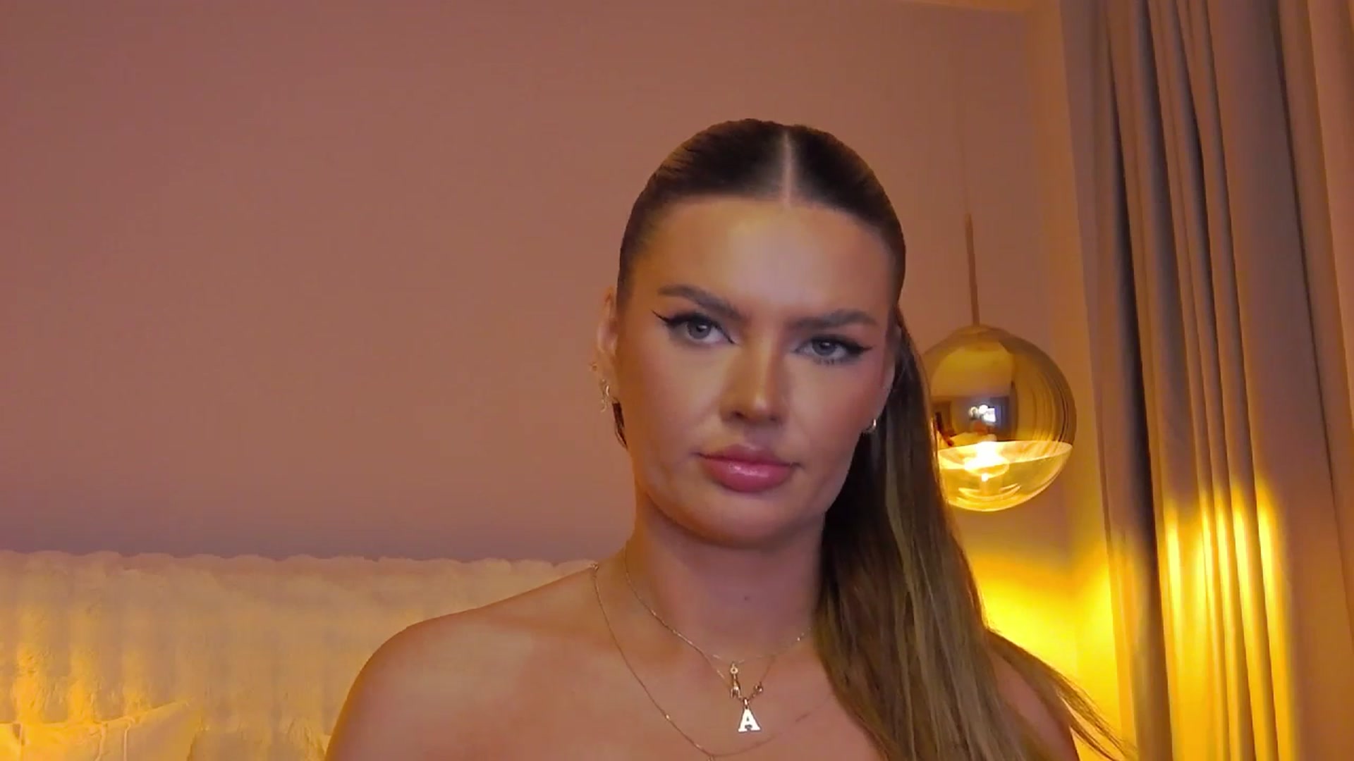 Gallery image thumbnail from AnaisAnn's myfreecams stream on, 02/13/2025, 24:57 image 8 of 20