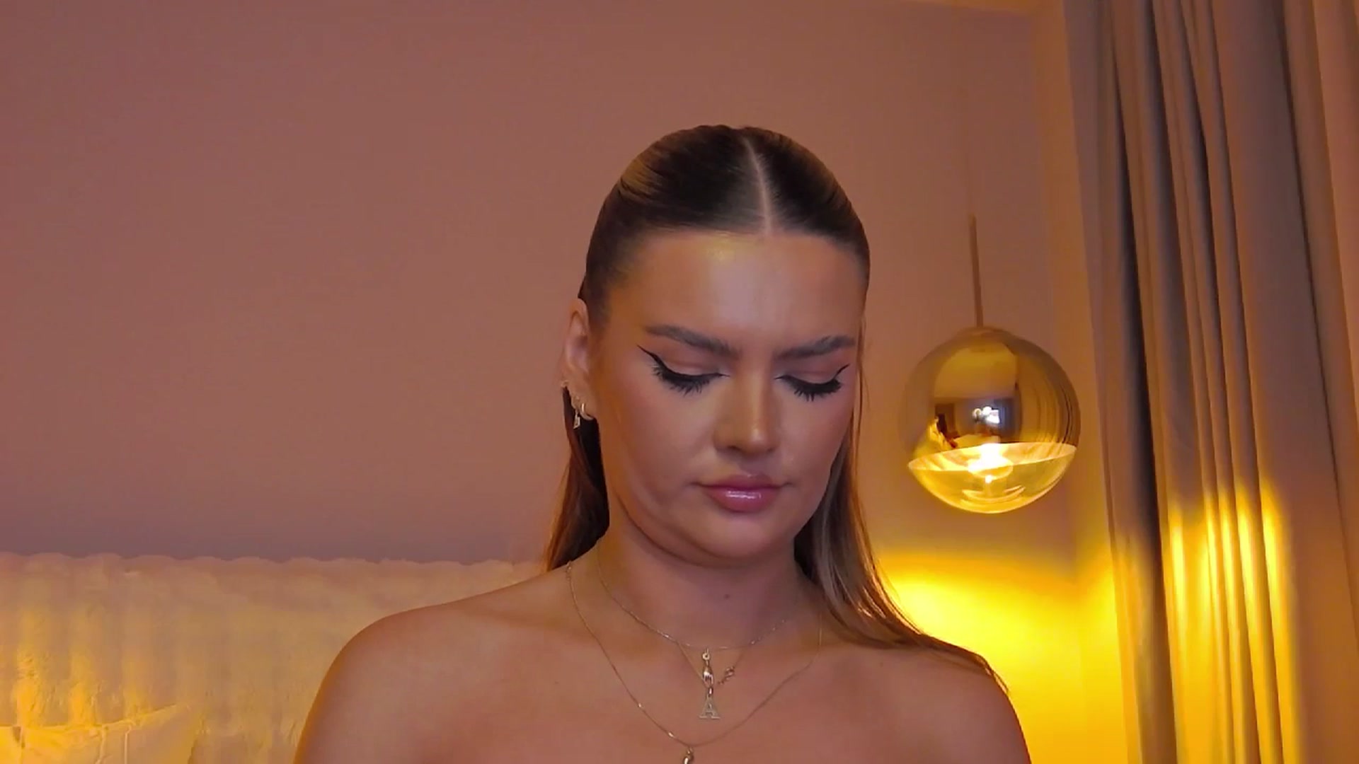 Gallery image thumbnail from AnaisAnn's myfreecams stream on, 02/13/2025, 24:57 image 7 of 20
