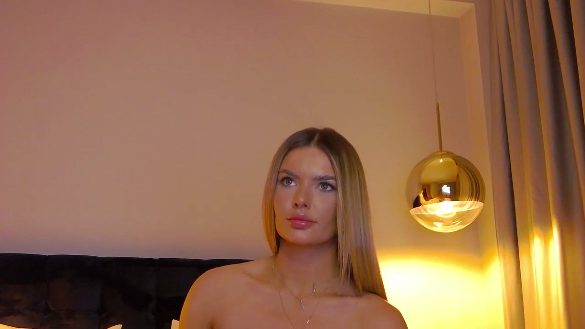Gallery image thumbnail from AnaisAnn's myfreecams stream on, 02/17/2025, 21:13 image 18 of 20