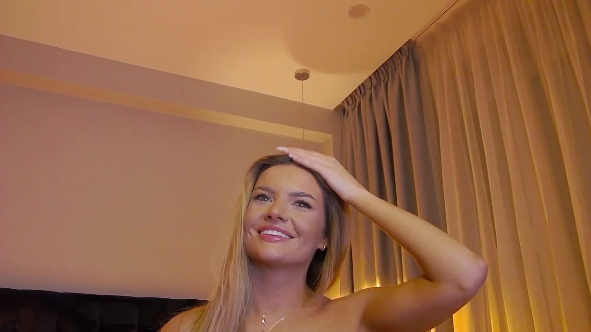 Gallery image thumbnail from AnaisAnn's myfreecams stream on, 02/17/2025, 21:13 image 6 of 20
