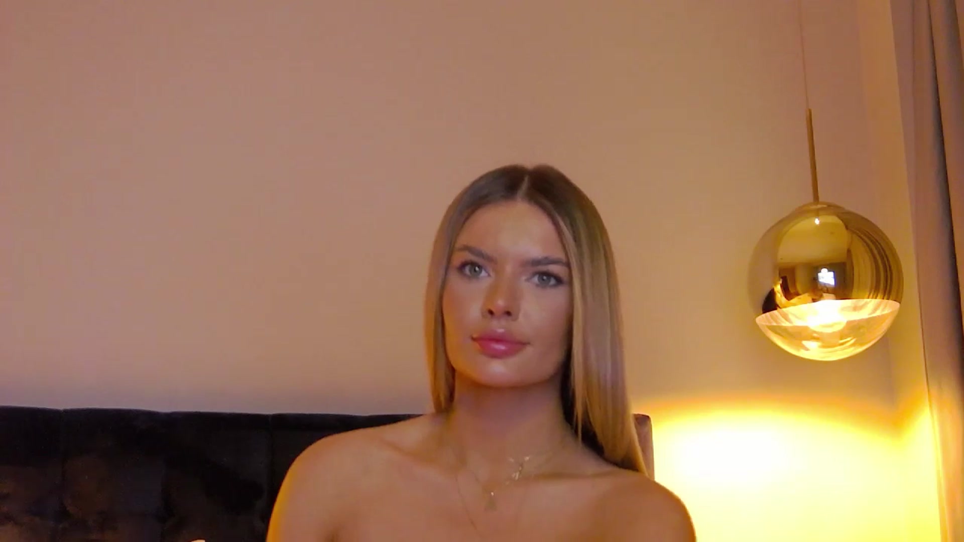 Gallery image thumbnail from AnaisAnn's myfreecams stream on, 02/17/2025, 21:13 image 19 of 20