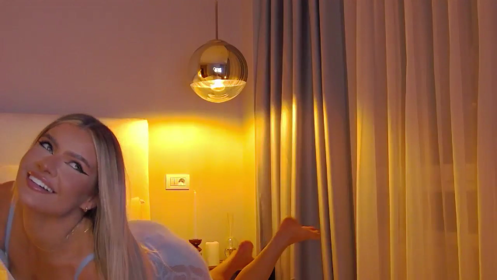 Gallery image thumbnail from AnaisAnn's myfreecams stream on, 03/11/2025, 21:20 image 5 of 20