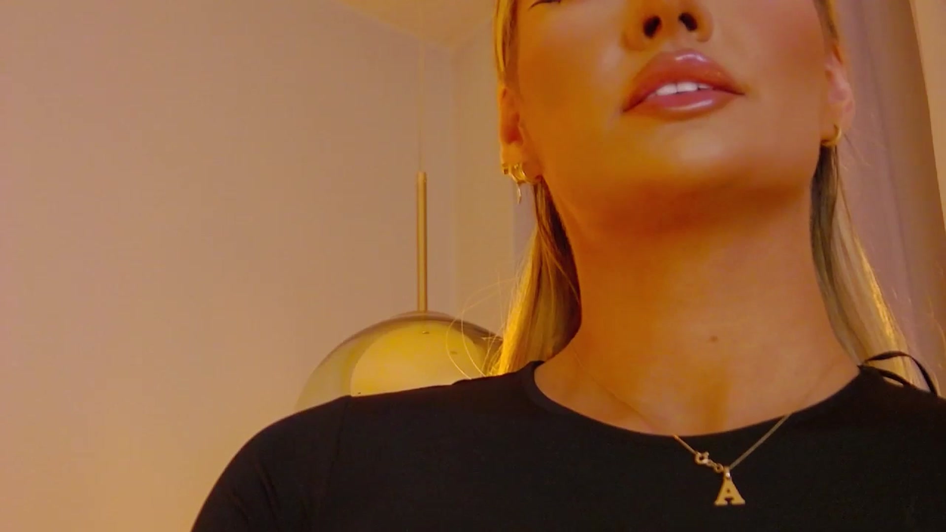 Gallery image thumbnail from AnaisAnn's myfreecams stream on, 03/22/2025, 21:10 image 16 of 20