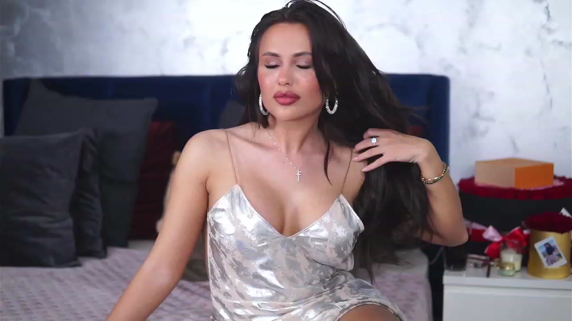 Gallery image thumbnail from AnaisBellas's myfreecams stream on, 01/10/2024, 24:08 image 2 of 20