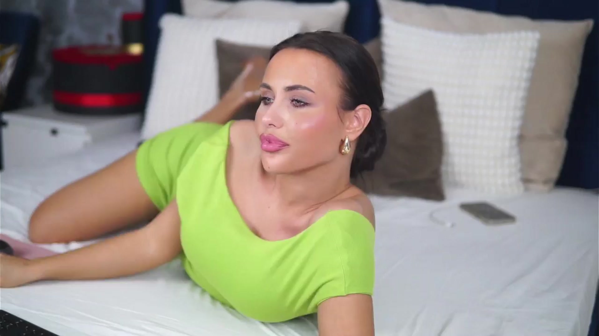 Gallery image thumbnail from AnaisBellas's myfreecams stream on, 03/30/2024, 03:10 image 2 of 20