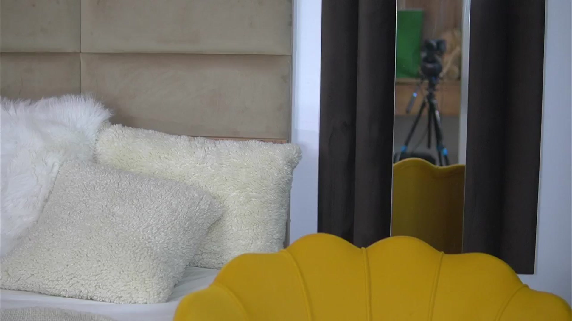 Gallery image thumbnail from AnaisBellas's myfreecams stream on, 10/16/2024, 23:13 image 2 of 20